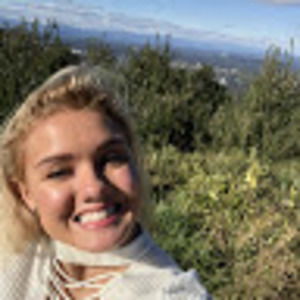 Meet your Posher, Thalia